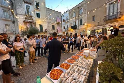Walking Tour in Bari and Polignano by night